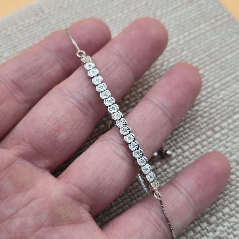 7 Inch Sterling Silver 18 Small Diamonds Adjustable Bracelet A5828
